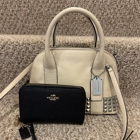 Coach bundle!!! Coach crossbody purse and Coach wallet! - Picture 1 of 11